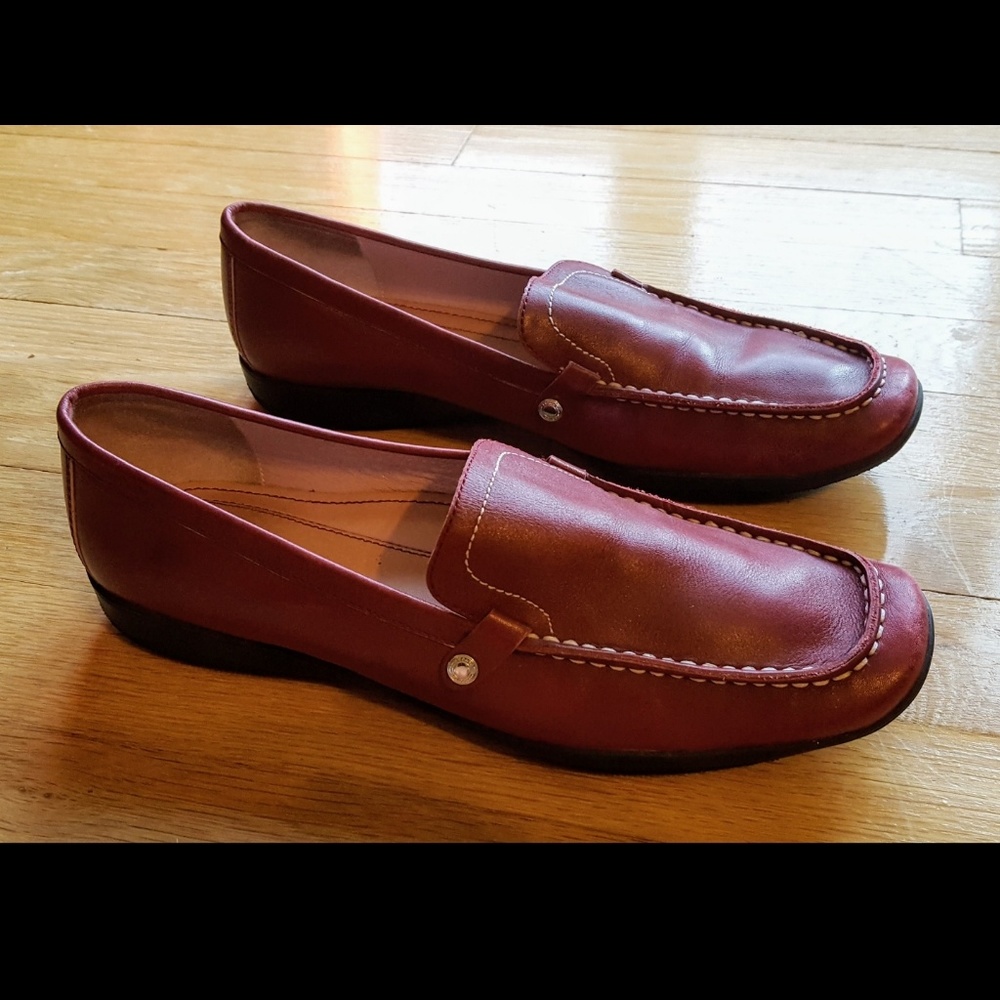 Coach Daisy leather loafers 8.5 medium, Burgandy